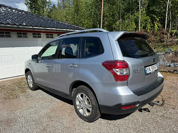 Subaru Forester 2014 photo 2