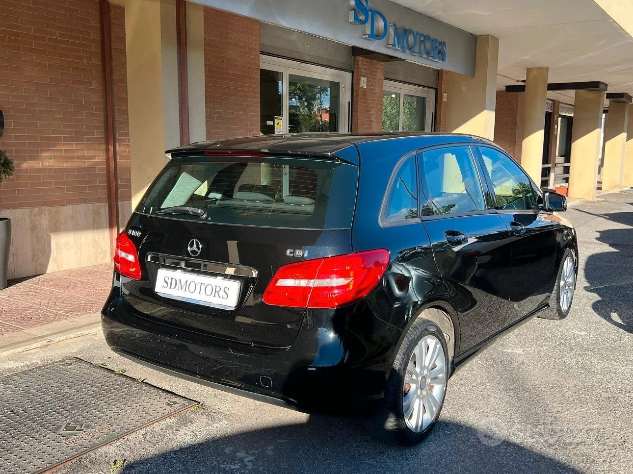 Mercedes-Benz B180 2013 photo 4