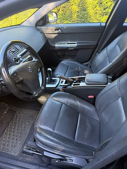 Volvo V50 2011 photo 4