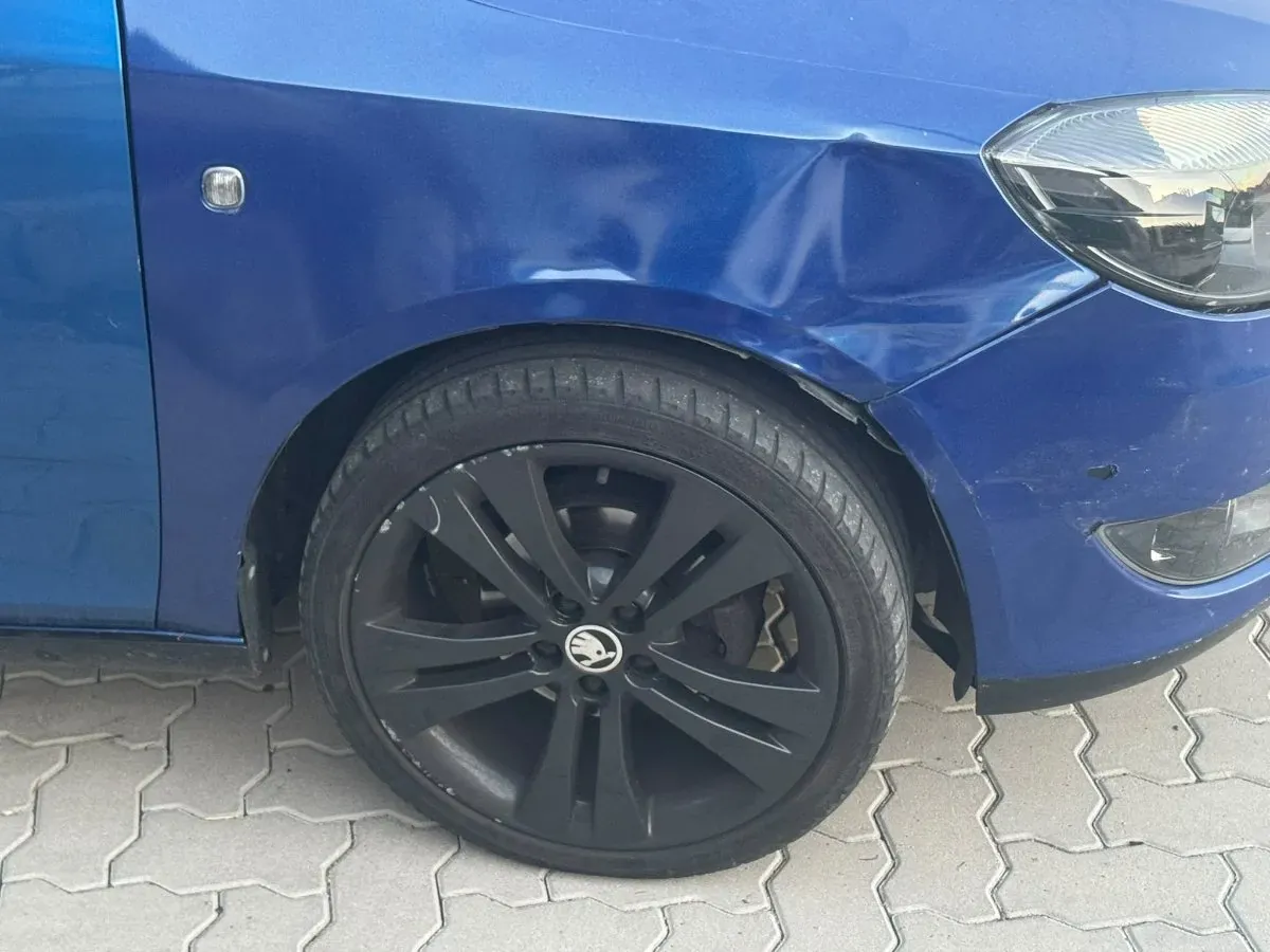 Skoda Fabia 2014 photo 3