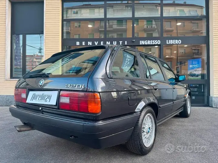 BMW 3 Series 1990 photo 3