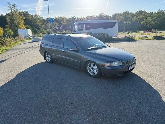 Volvo V70 2004 photo 2