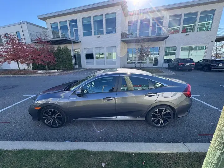Honda Civic 2020 photo 3