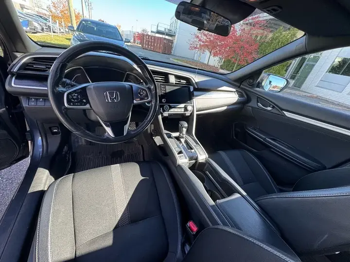 Honda Civic 2020 photo 5