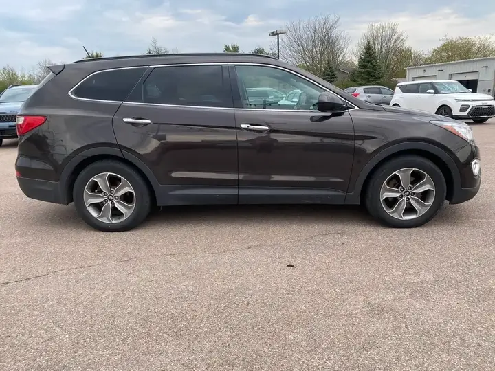 Hyundai Santa Fe 2016 photo 2