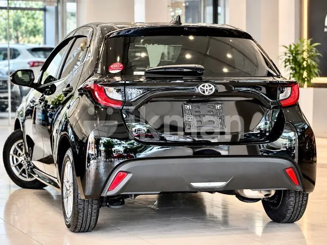 Toyota Yaris 2023 photo 2