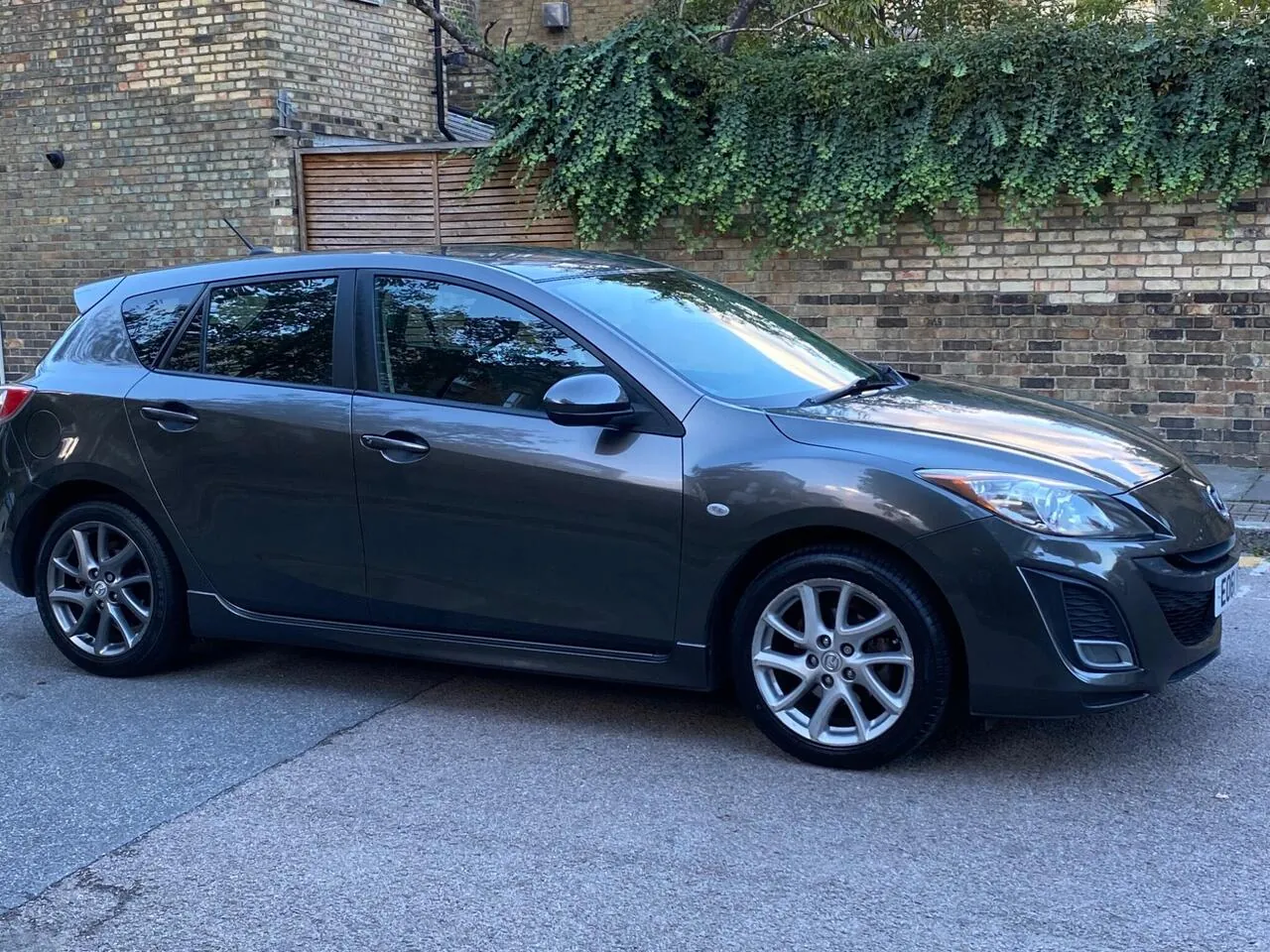 Mazda Mazda3 2011 photo 4