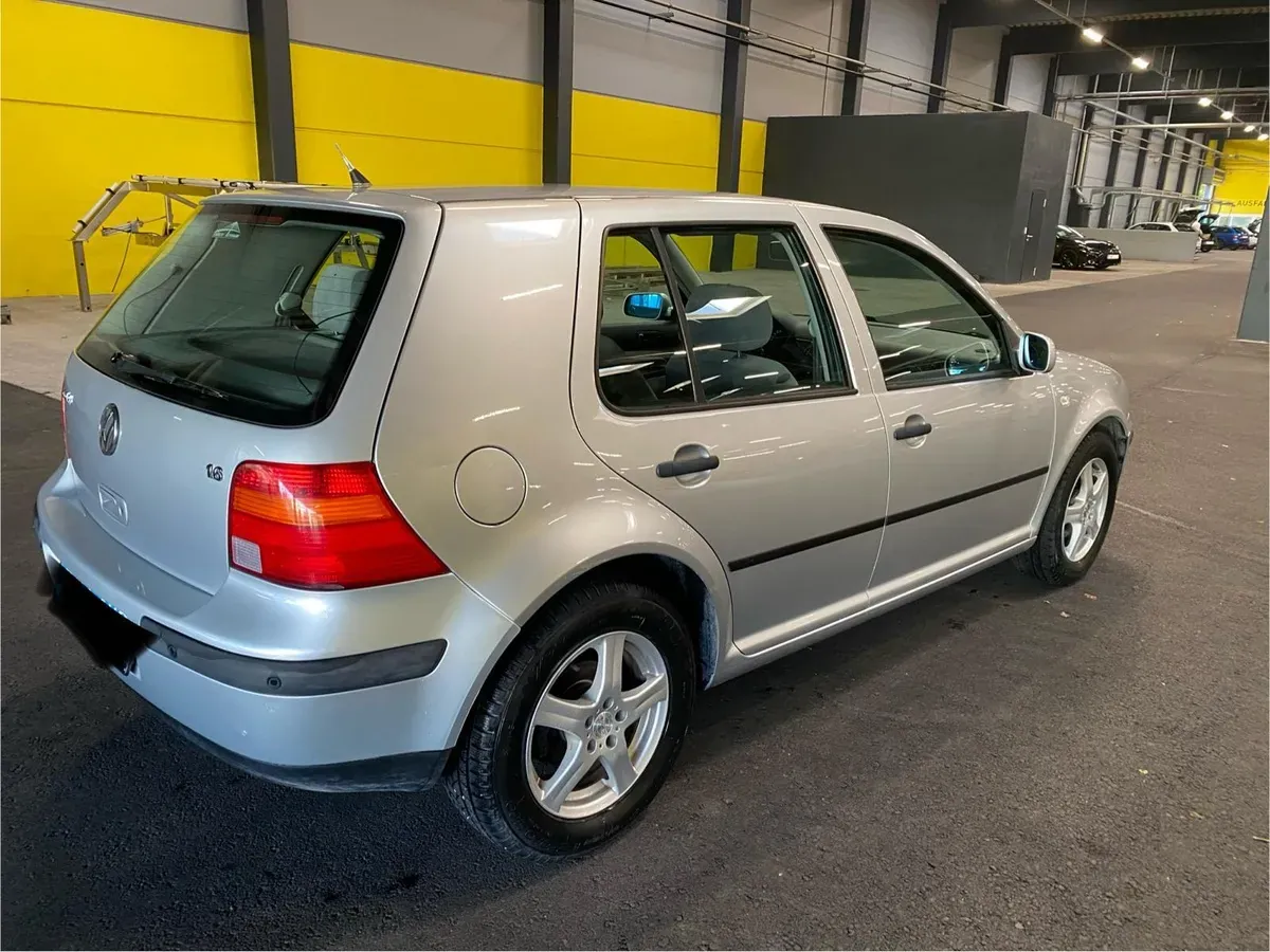 Volkswagen Golf 2002 photo 3