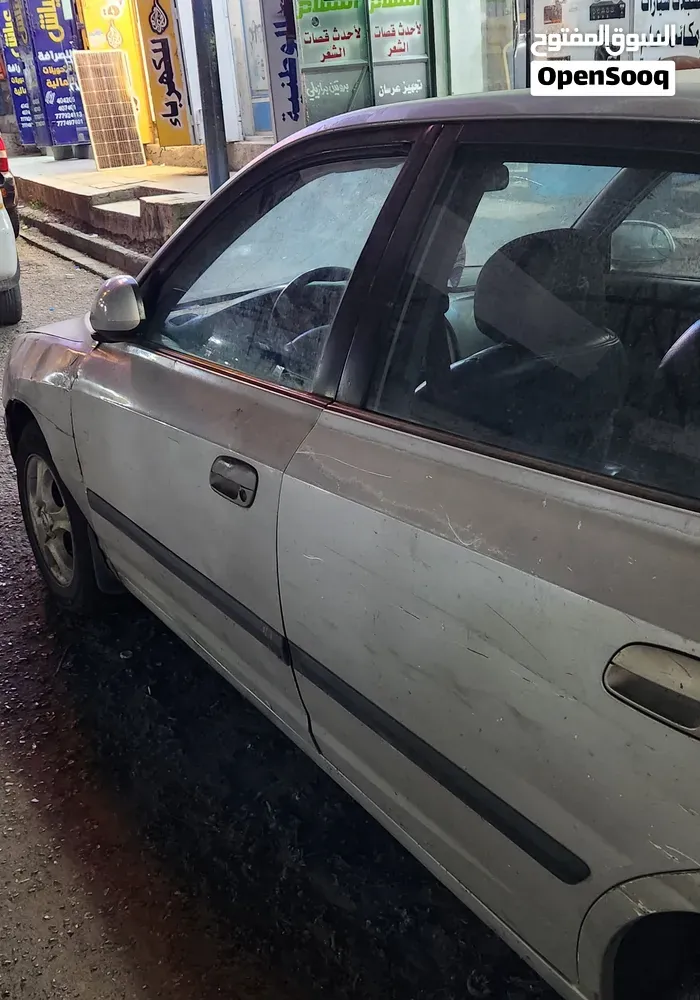 Hyundai Elantra 2001 photo 3