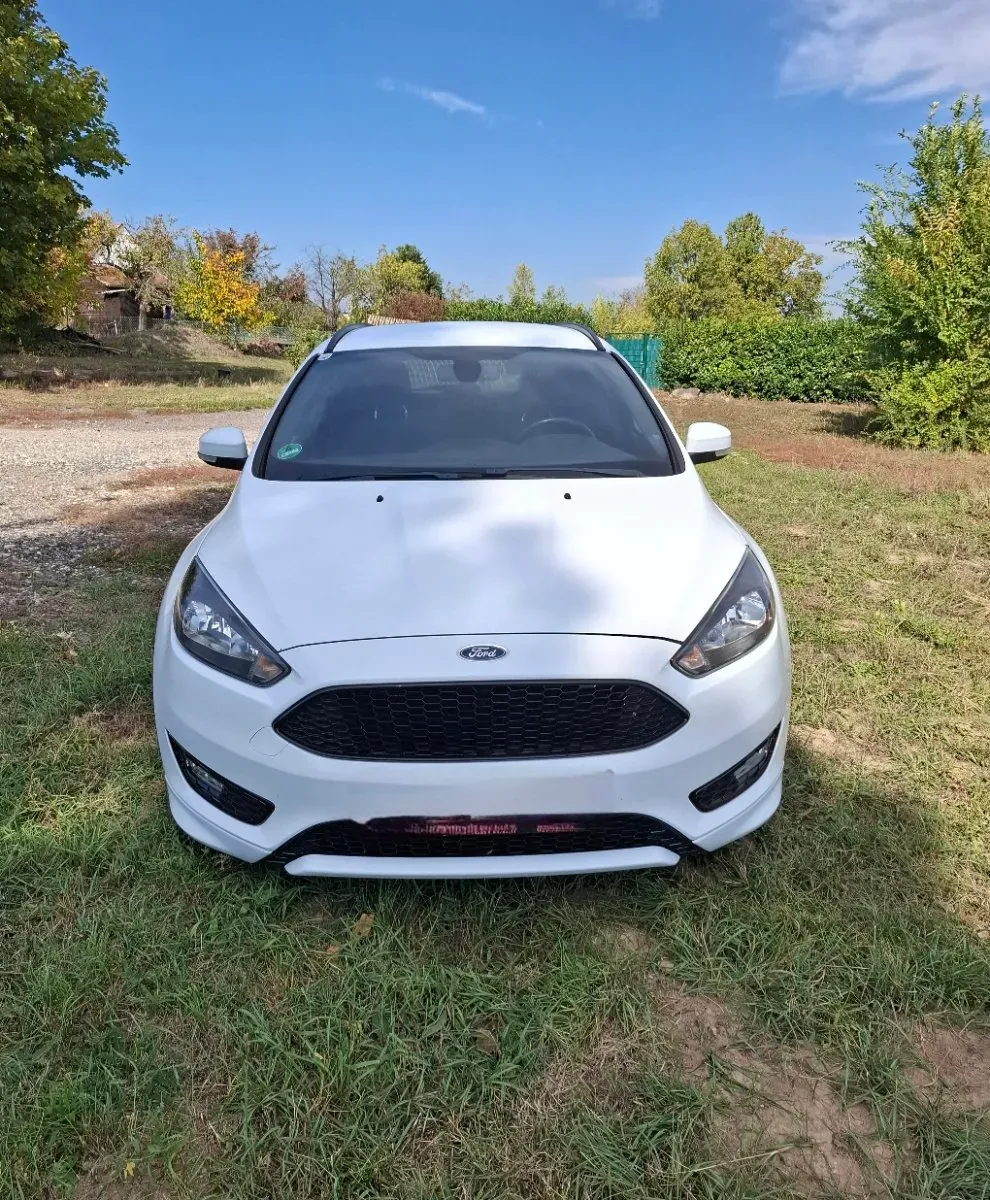 Ford Focus 2018 photo 2