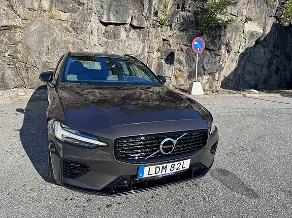 Volvo V60 2022 photo 4