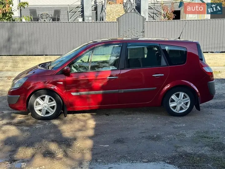 Renault Grand Scenic 2005 photo 2