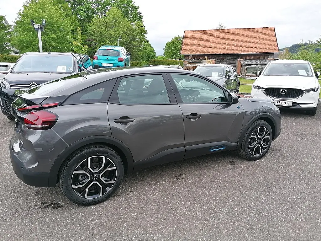 Citroen C4 2024 photo 2