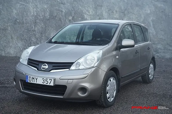 Nissan Note 2011 photo 4