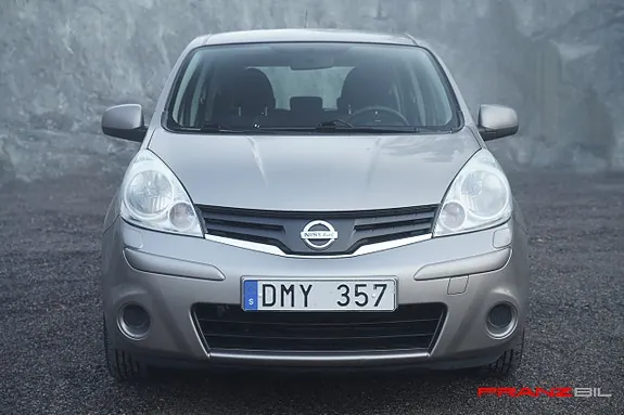Nissan Note 2011 photo 3