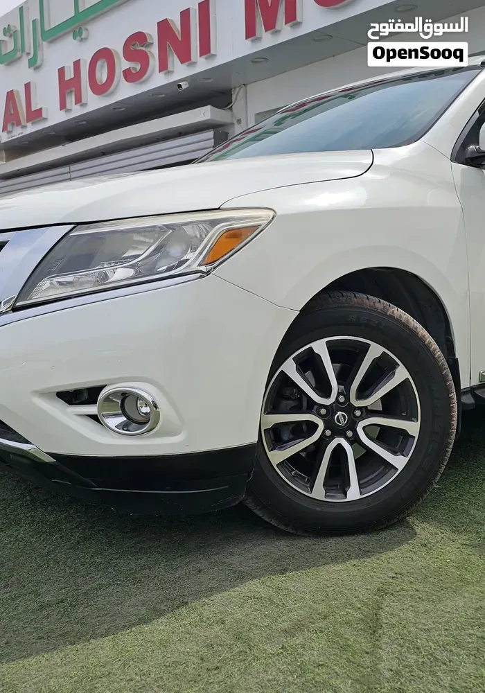 Nissan Pathfinder 2015 photo 2