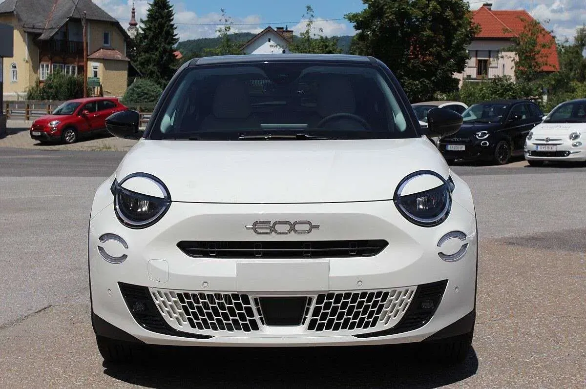 Fiat 600 2025 photo 2