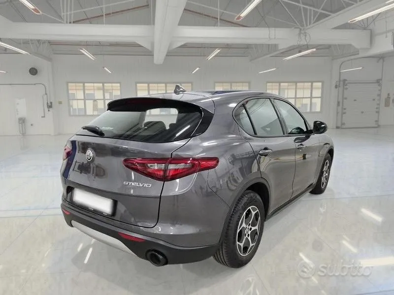 Alfa Romeo Stelvio 2022 photo 4
