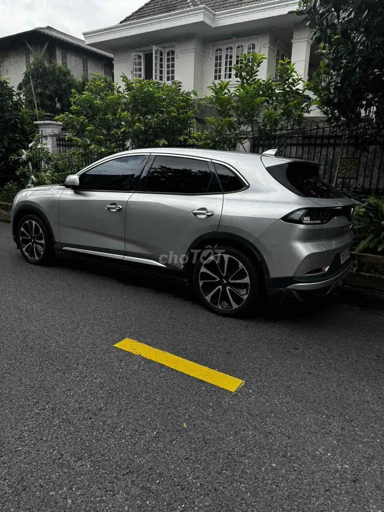 Vinfast Vf8