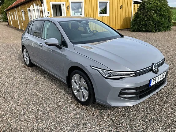 Volkswagen Golf 2026 photo 3