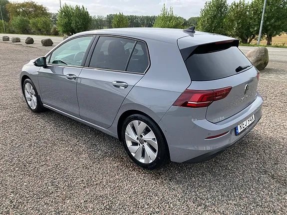 Volkswagen Golf 2026 photo 5