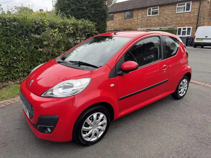 Peugeot 107 2012 photo 4