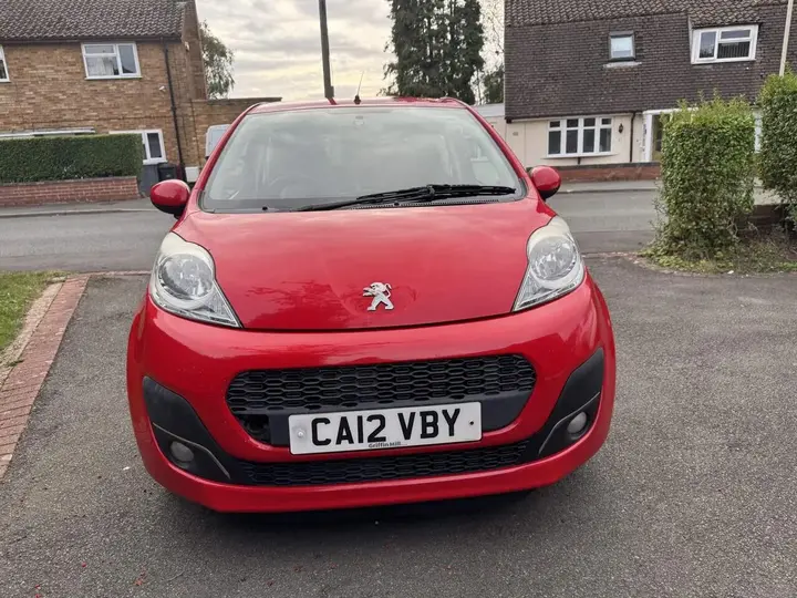 Peugeot 107 2012 photo 2