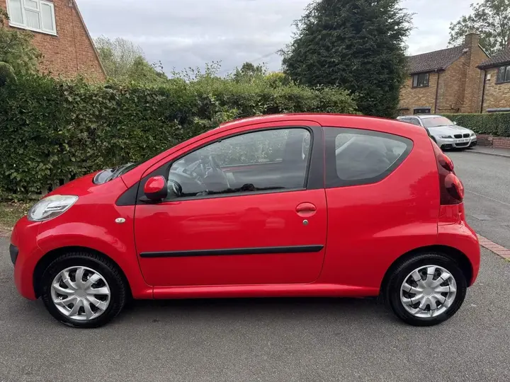 Peugeot 107 2012 photo 5