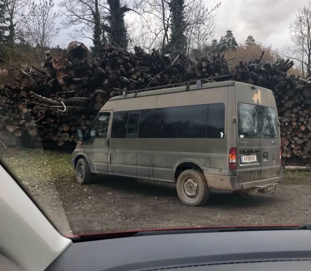 Ford Transit 2004 photo 2
