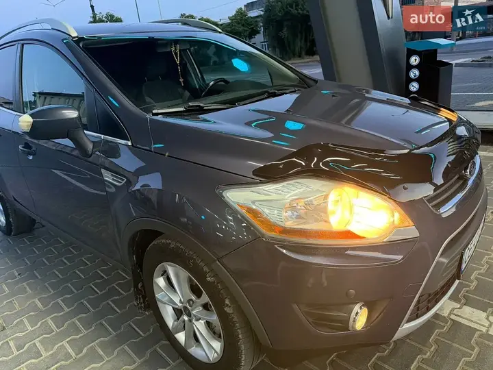 Ford Kuga 2012 photo 2