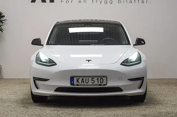 Tesla Model 3 2022 photo 4