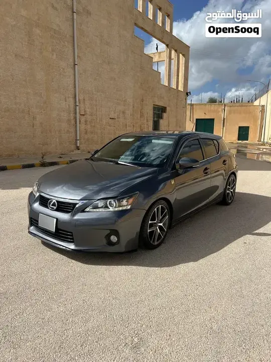 Lexus Ct200H 2013 photo 2