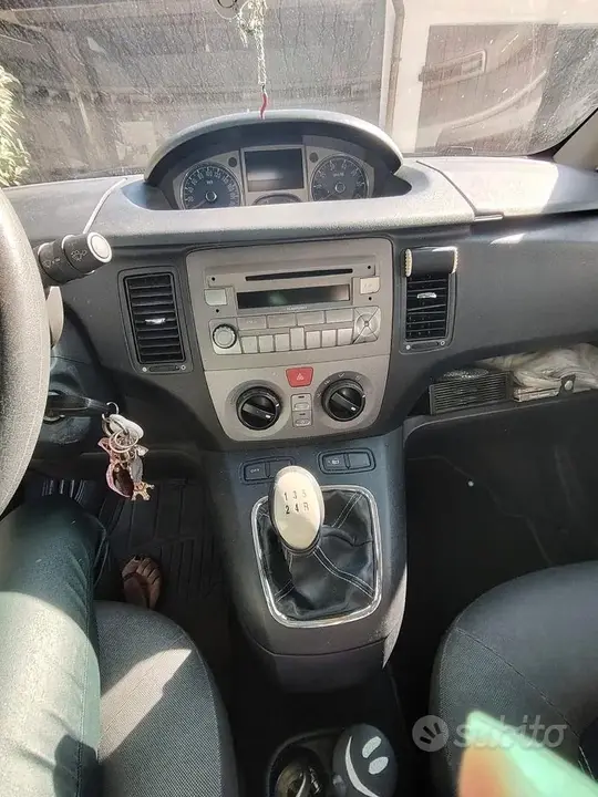 Lancia Musa 2008 photo 4