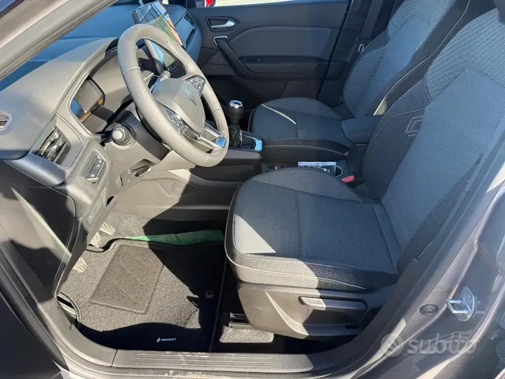 Renault Captur 2026 photo 5