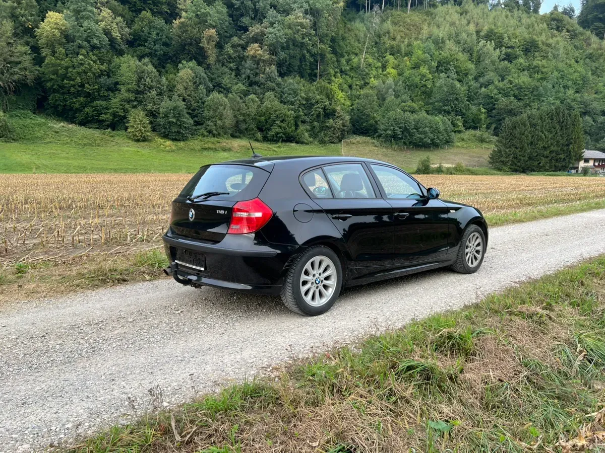 BMW 1 Series 2009 photo 3