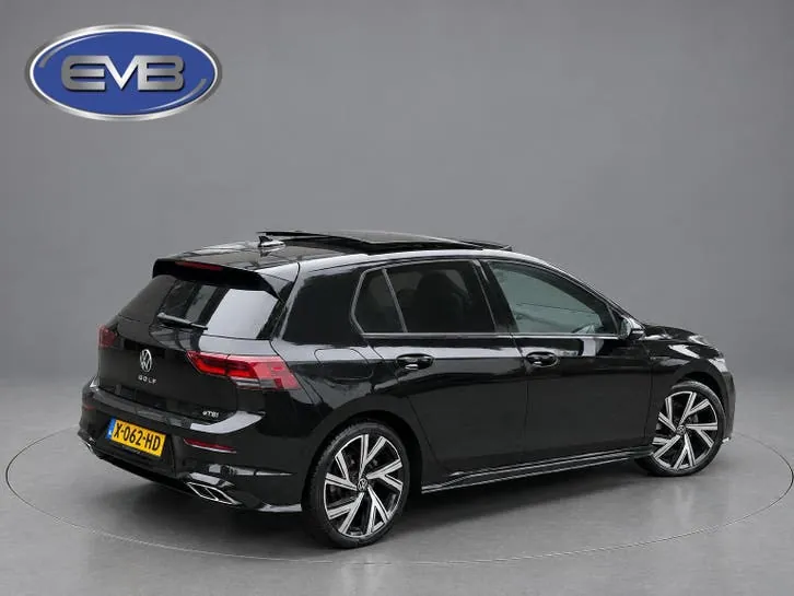 Volkswagen Golf 2023 photo 3