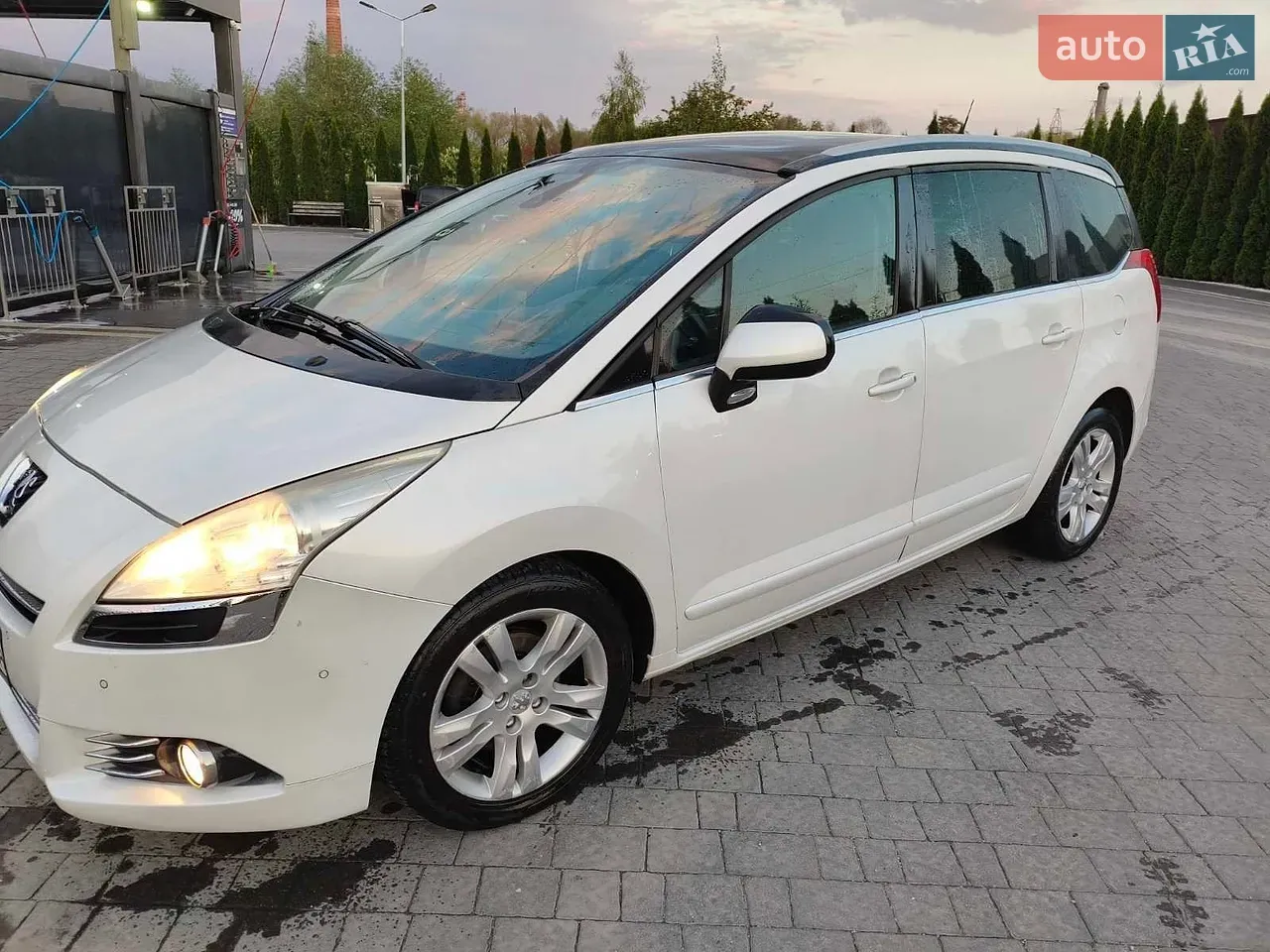 Peugeot 5008 2013 photo 3
