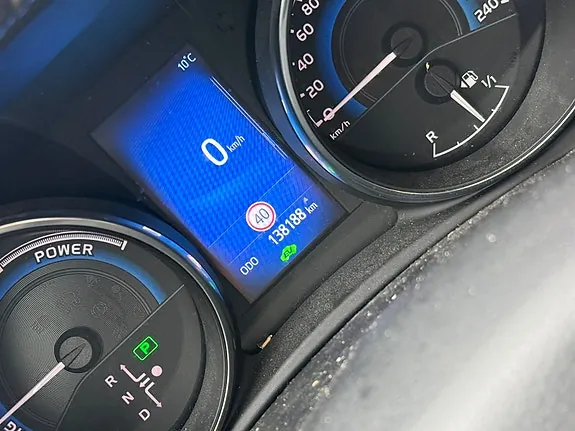 Toyota Auris 2016 photo 3