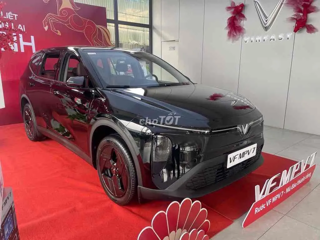 Vinfast Vf Mpv 7 2026 photo 2