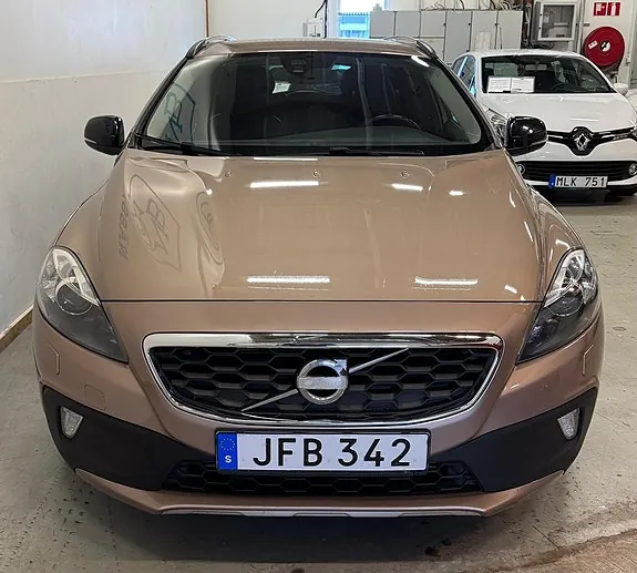 Volvo V40 Cross Country 2014 photo 2