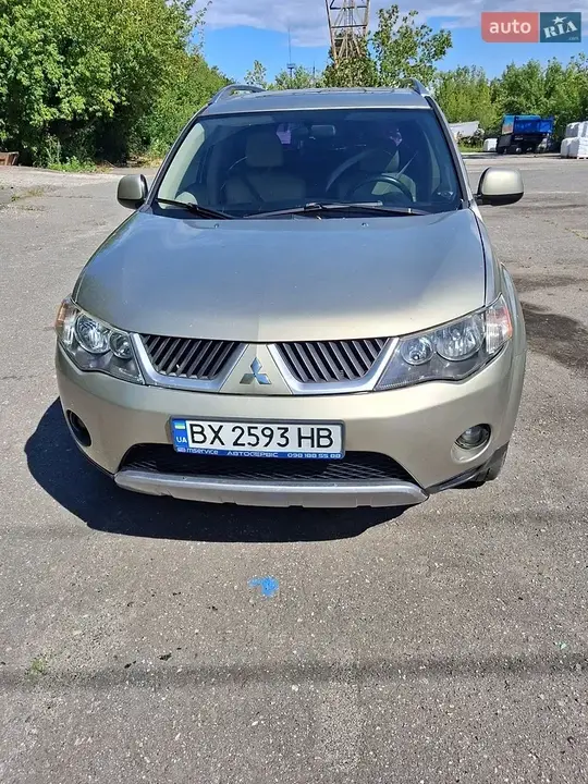 Mitsubishi Outlander Xl