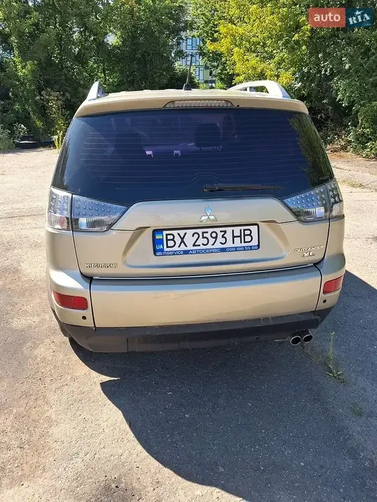 Mitsubishi Outlander Xl 2007 photo 3