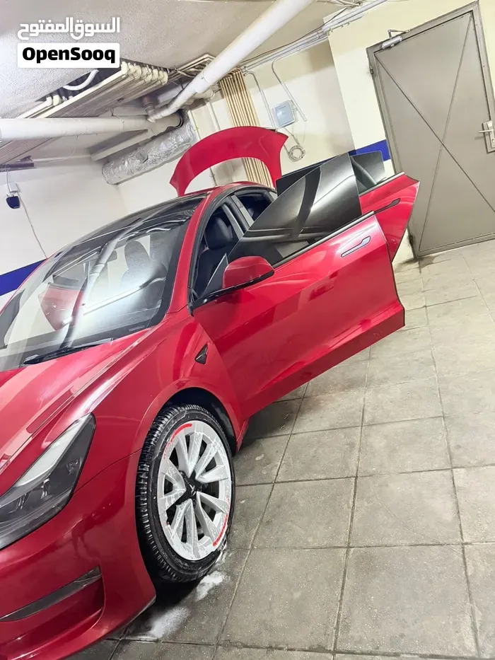 Tesla Model 3 2023 photo 3