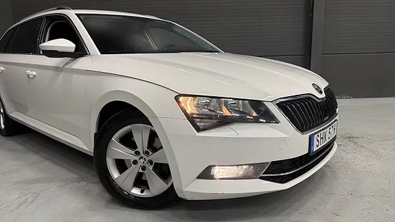 Skoda Superb 2019 photo 3