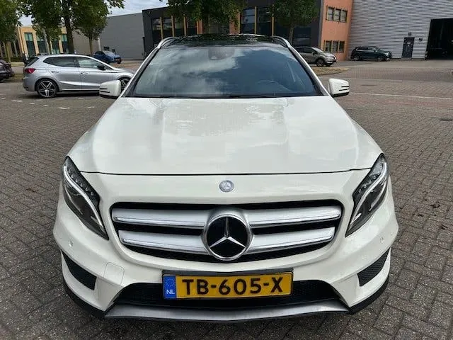 Mercedes-Benz Gla 2015 photo 2