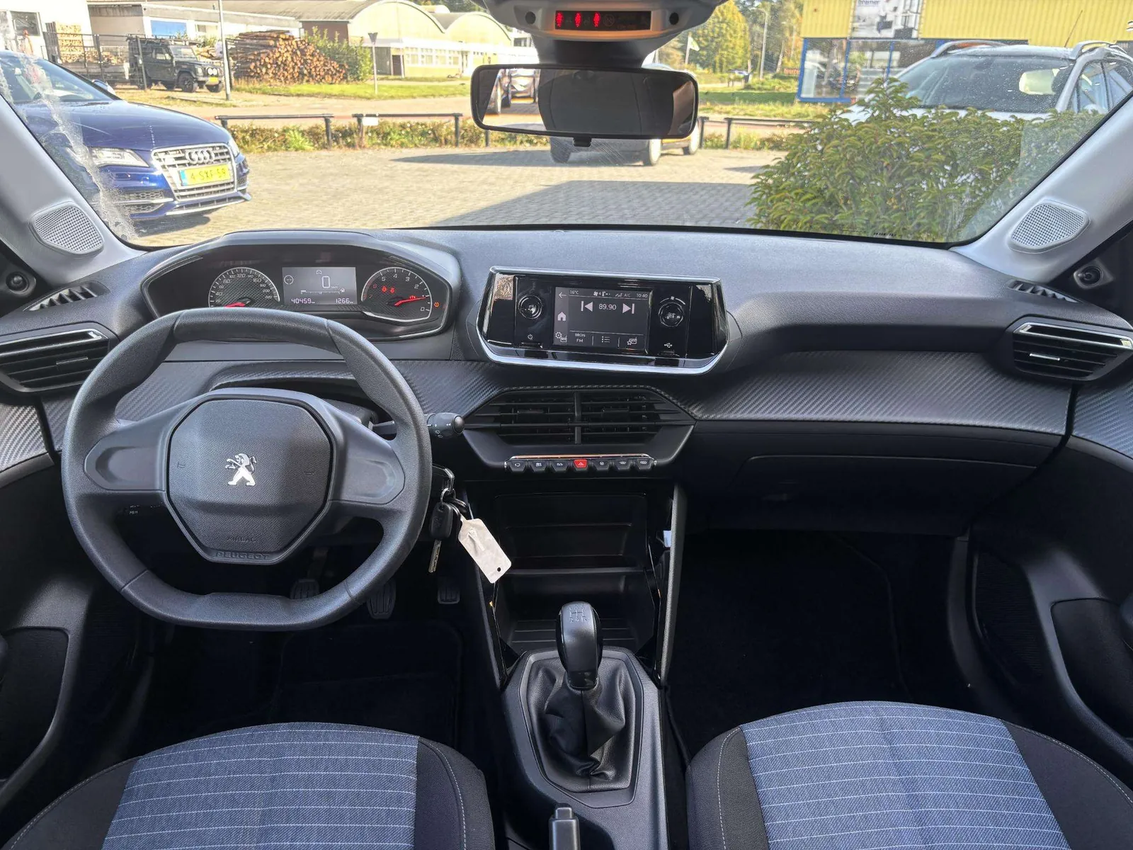Peugeot 208 2022 photo 4