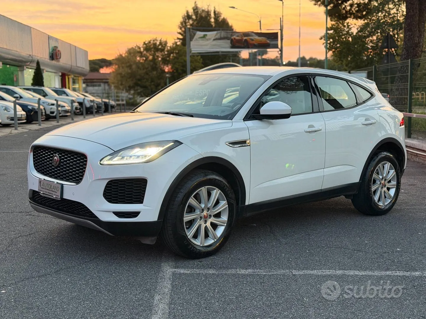 Jaguar E-Pace 2020 photo 2