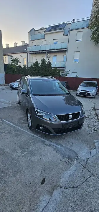 Seat Alhambra 2013 photo 2