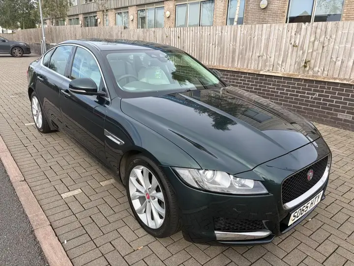 Jaguar Xf 2015 photo 3