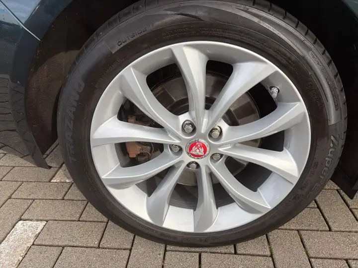 Jaguar Xf 2015 photo 4